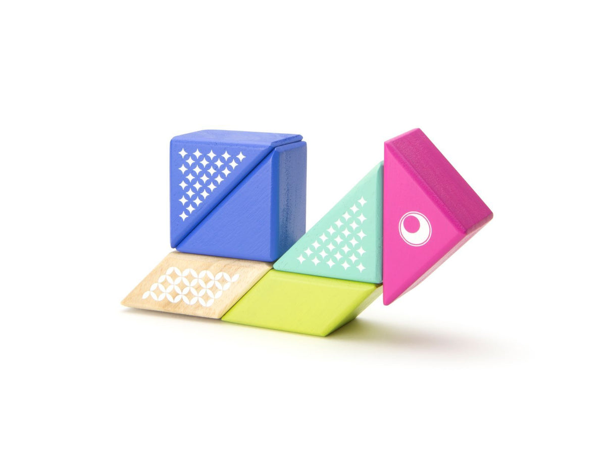 Tegu Magnetic Wooden Blocks - Travel Pals - Hummingbird