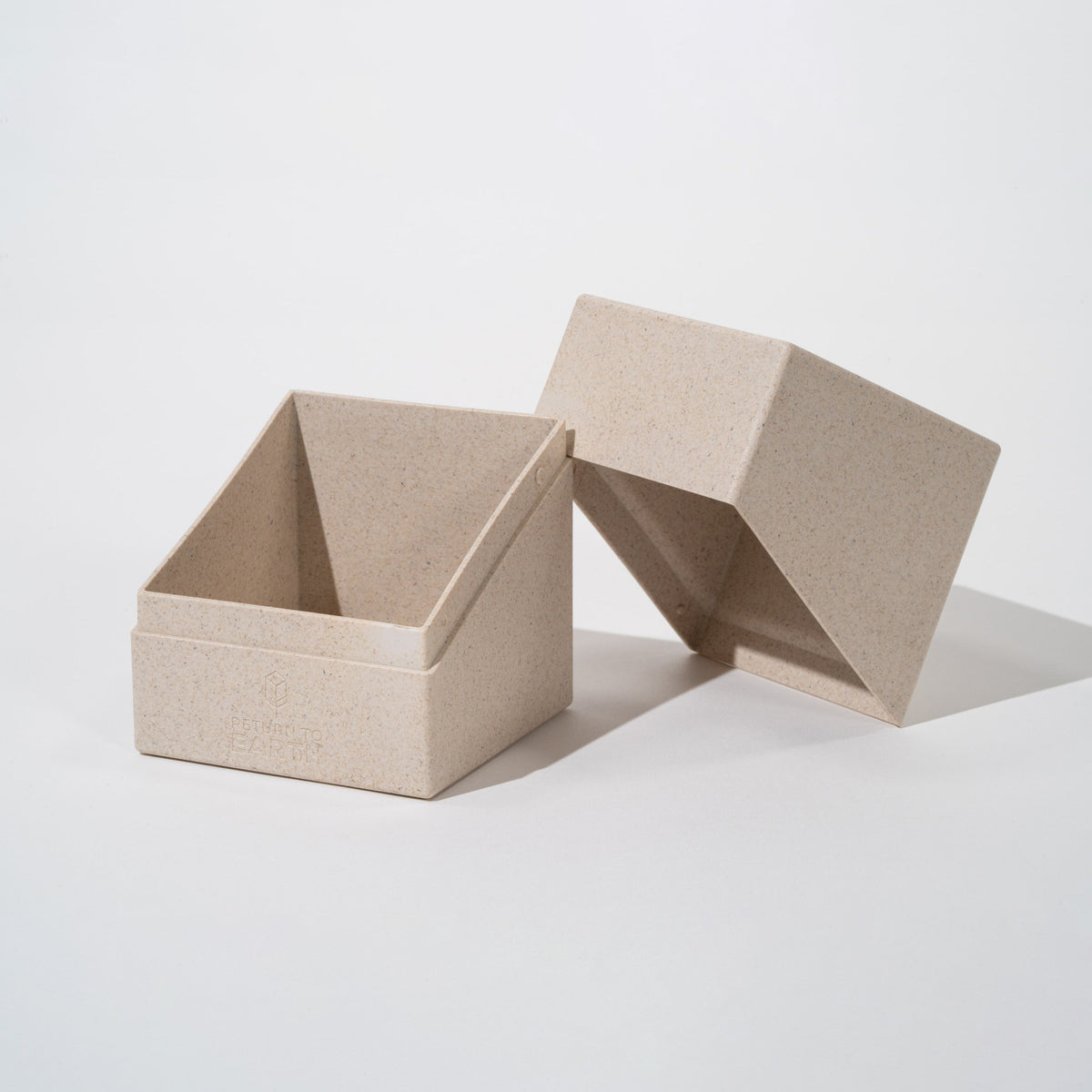 Ultimate Guard Boulder 100+ Return to Earth Deck Box - Natural