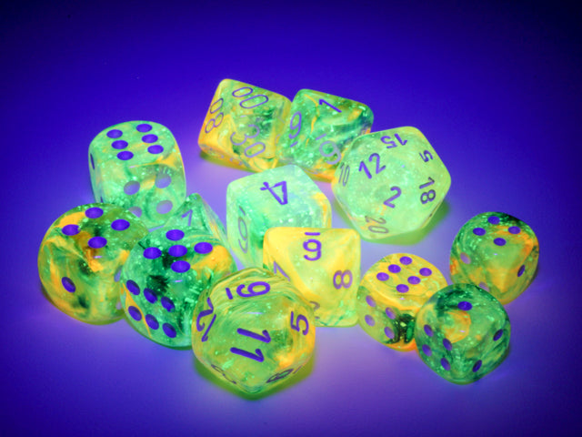 CHX 27755 Nebula Spring/white Luminary (16mm D6 12-Dice Set)