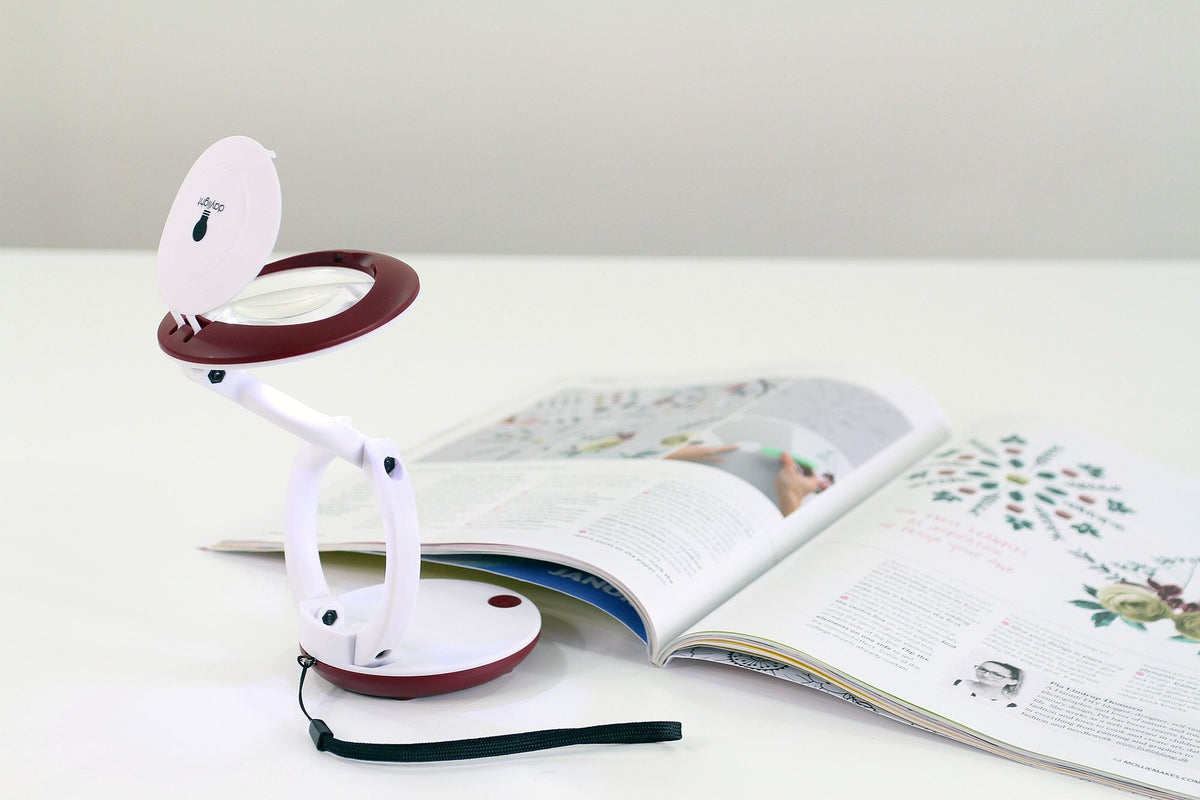Daylight Yoyo Magnifier Table Lamp