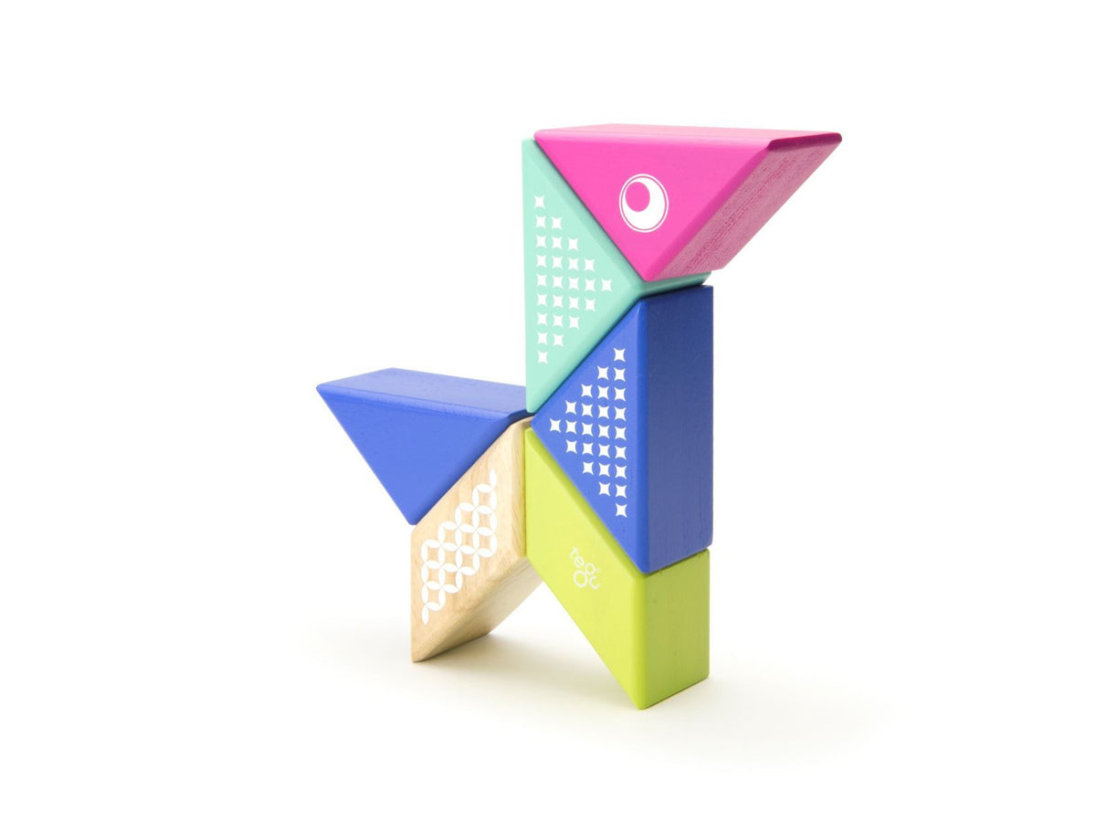 Tegu Magnetic Wooden Blocks - Travel Pals - Hummingbird