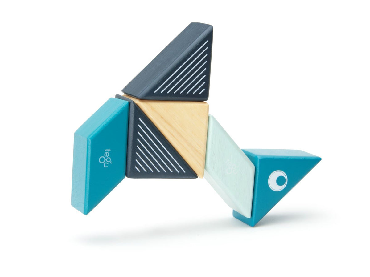 Tegu Magnetic Wooden Blocks - Travel Pals - Whale