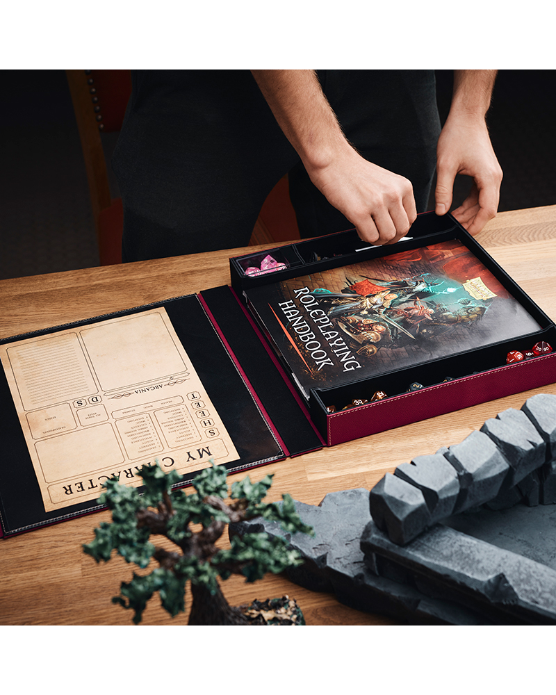 Player Companion - Iron Grey (Dragon Shield Roleplaying)